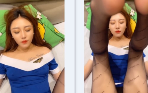 52094-御姐穿黑丝是真养眼。男：爽不爽，自己摸奶，啊啊啊啊啊内射啦，别动别动 女：爽，啊啊啊哦哦哦哦哦！.jpg